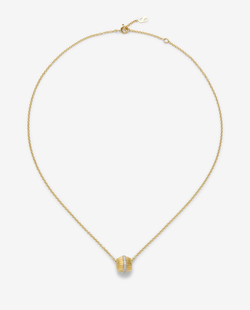 Imagen 0 de Colgante gallonado de oro blanco y amarillo de 18k con pavé de diamantes en talla brillante con un total de 0,19 cts Blanco