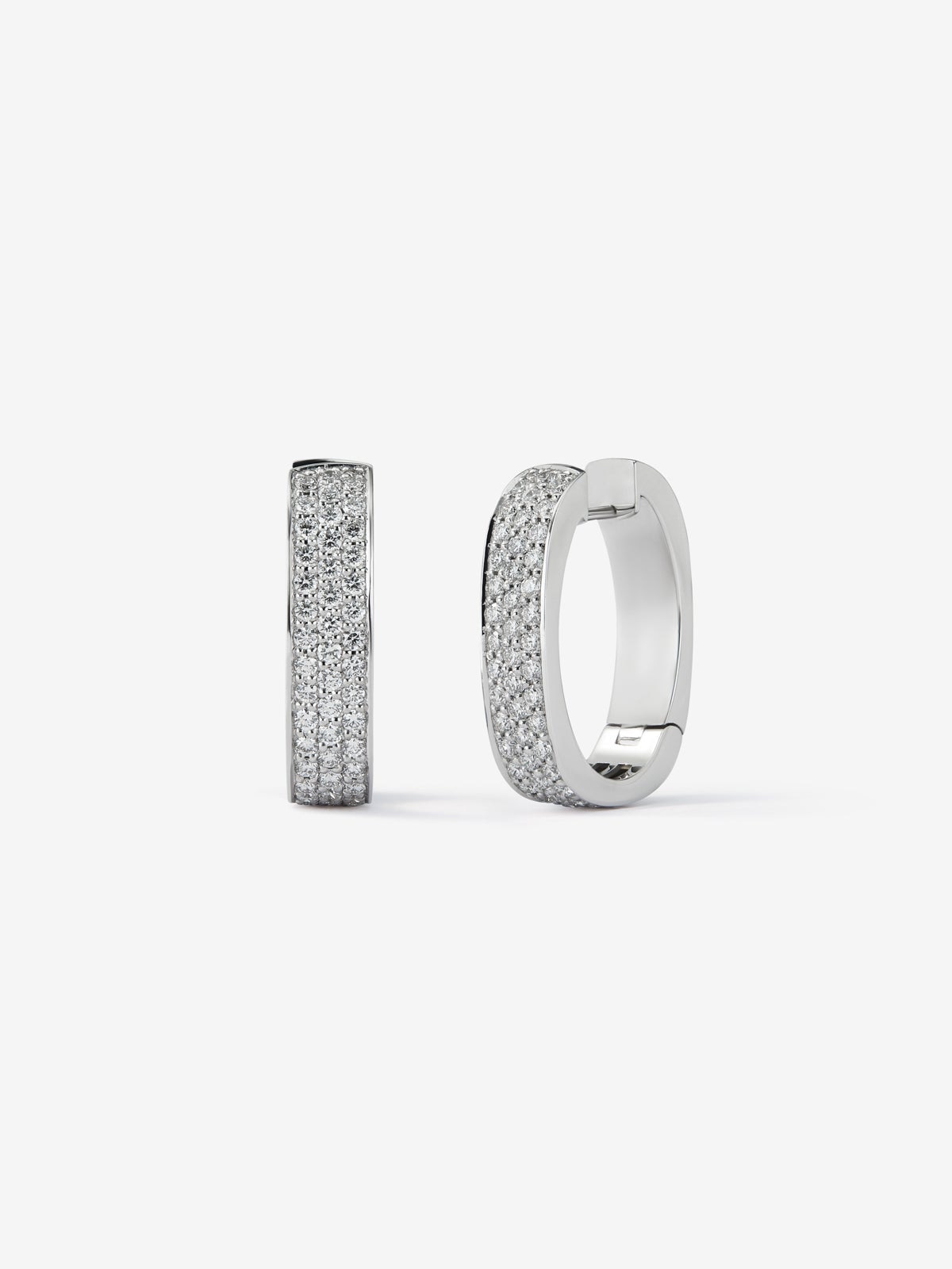 Pendientes de oro blanco de 18k con pavé de diamantes en talla brillante - SUAREZ - Blanco Blanco-1