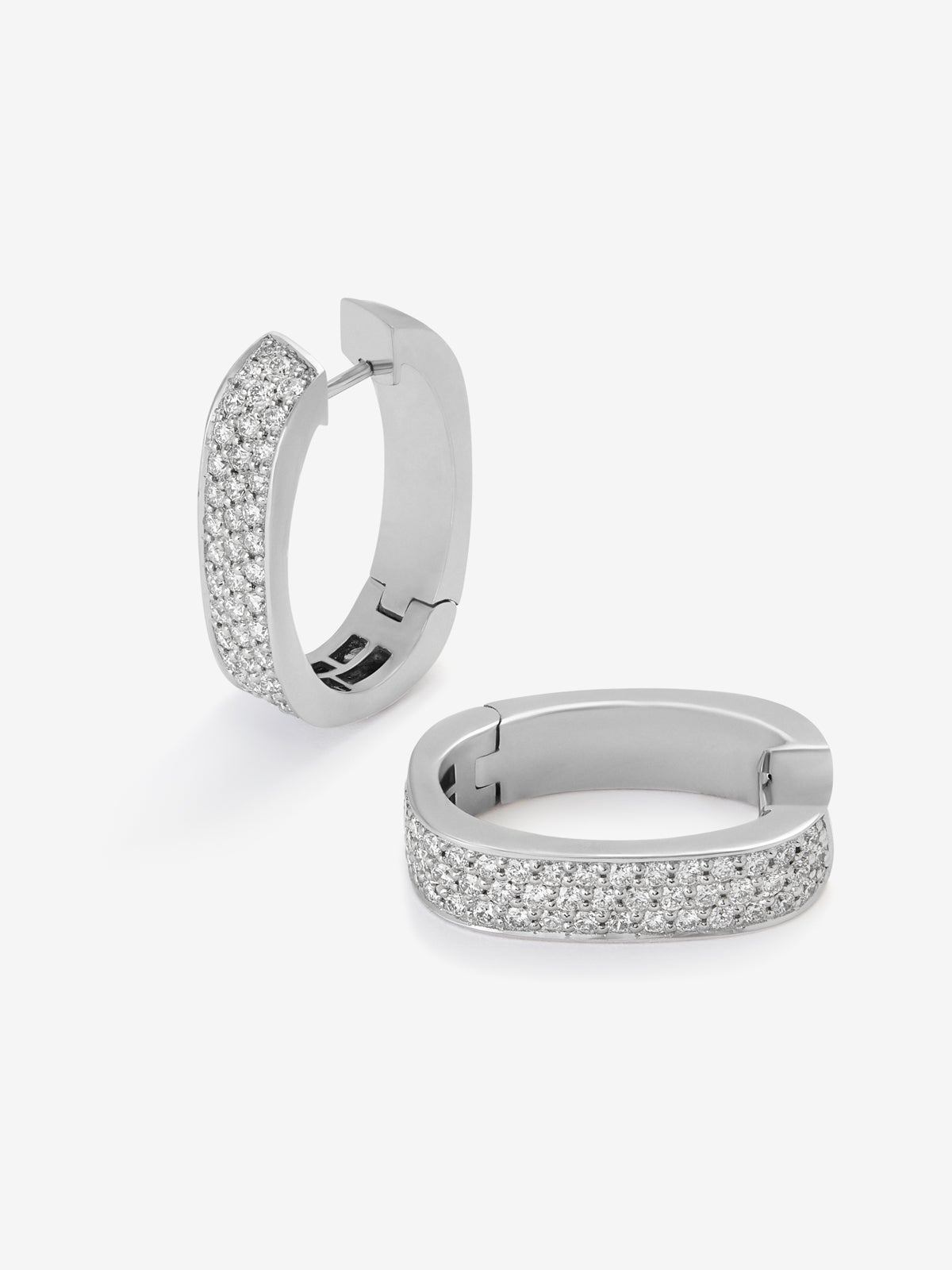 Pendientes de oro blanco de 18k con pavé de diamantes en talla brillante - SUAREZ - Blanco Blanco-3