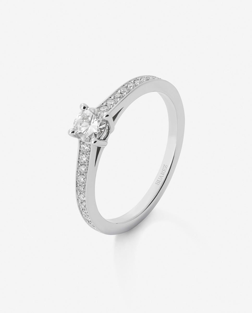 Anillo solitario de oro blanco de 18K con diamante central - SUAREZ - Blanco Blanco-1