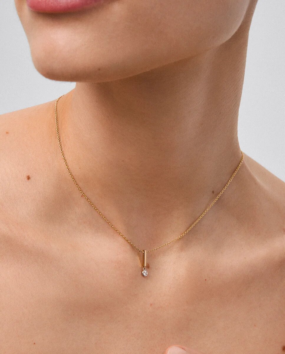 Colgante de oro amarillo de 18K con diamante en talla brillante de 0,06 cts - SUAREZ - Blanco Blanco-4