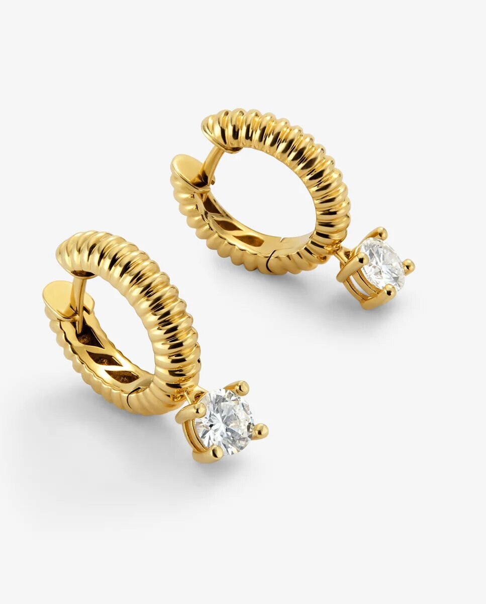Pendientes gallonados de oro amarillo de 18k con dos diamantes en talla brillante con un total de 0,8 cts - SUAREZ - Blanco Blanco-3