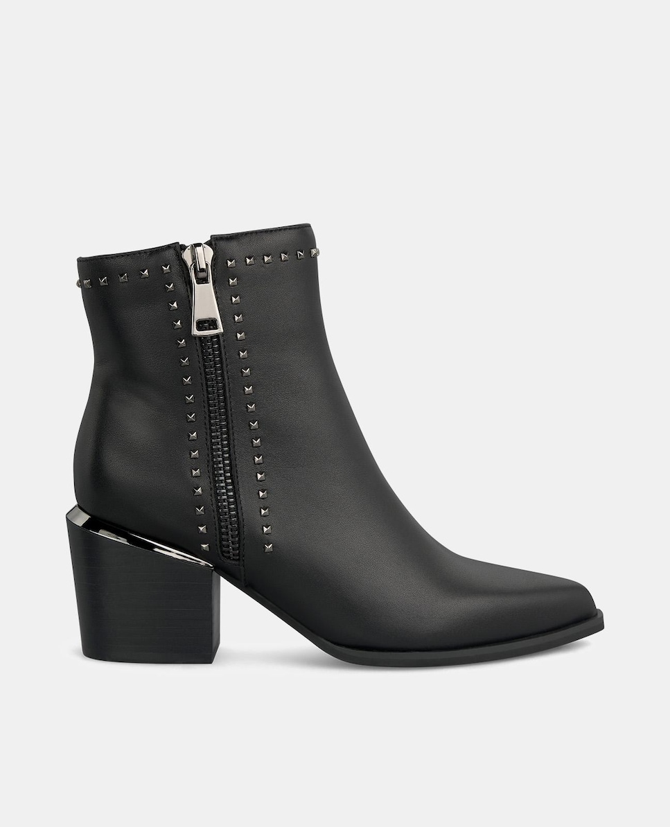 Botins de Pele com Tacão Bloco Preto-1