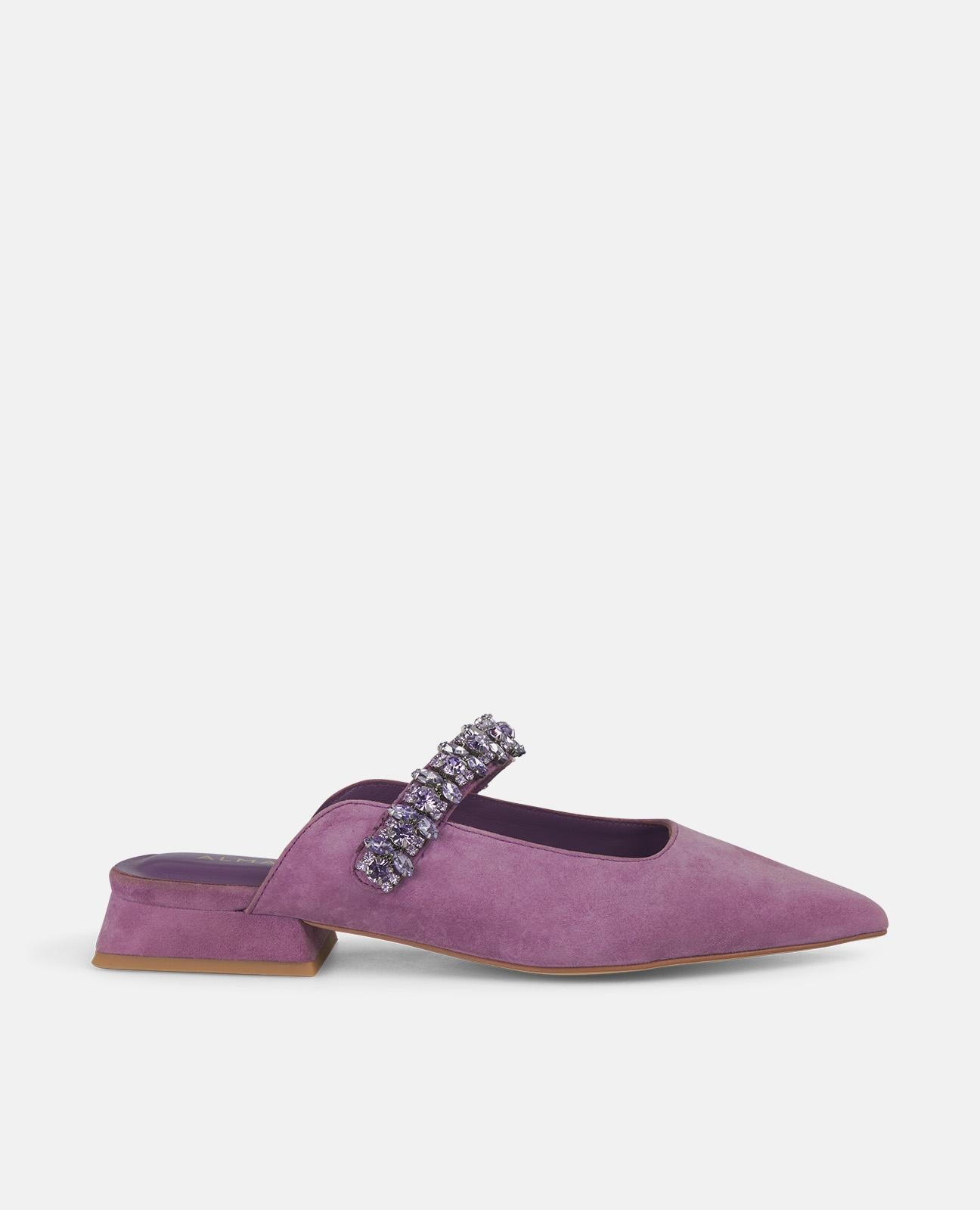 Alma en Pena - Mules de mujer de piel con puntera afilada y tira de pedrería sobre el empeine.