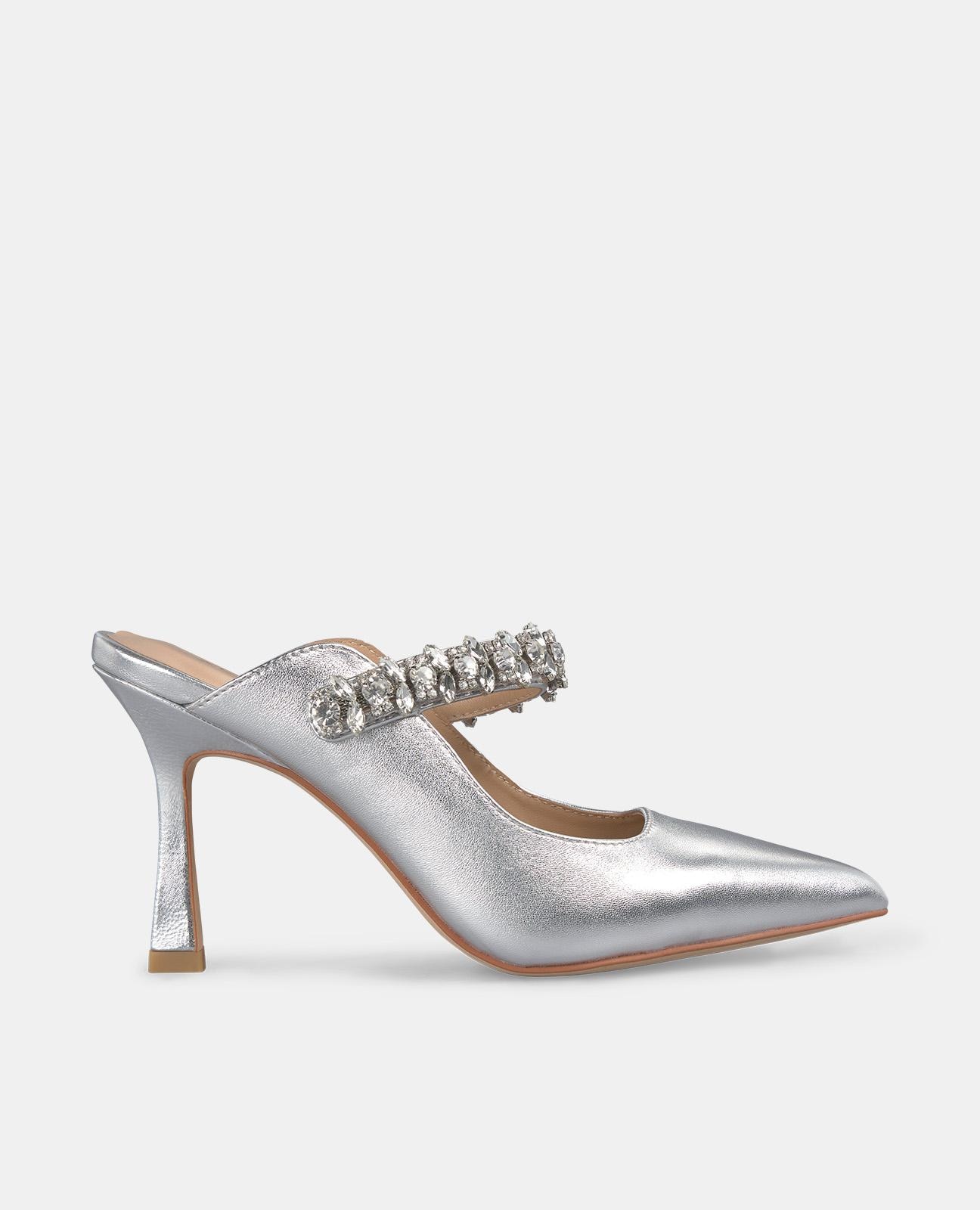 Alma en Pena - Zapatos de salón de mujer destalonados con tira de pedrería.