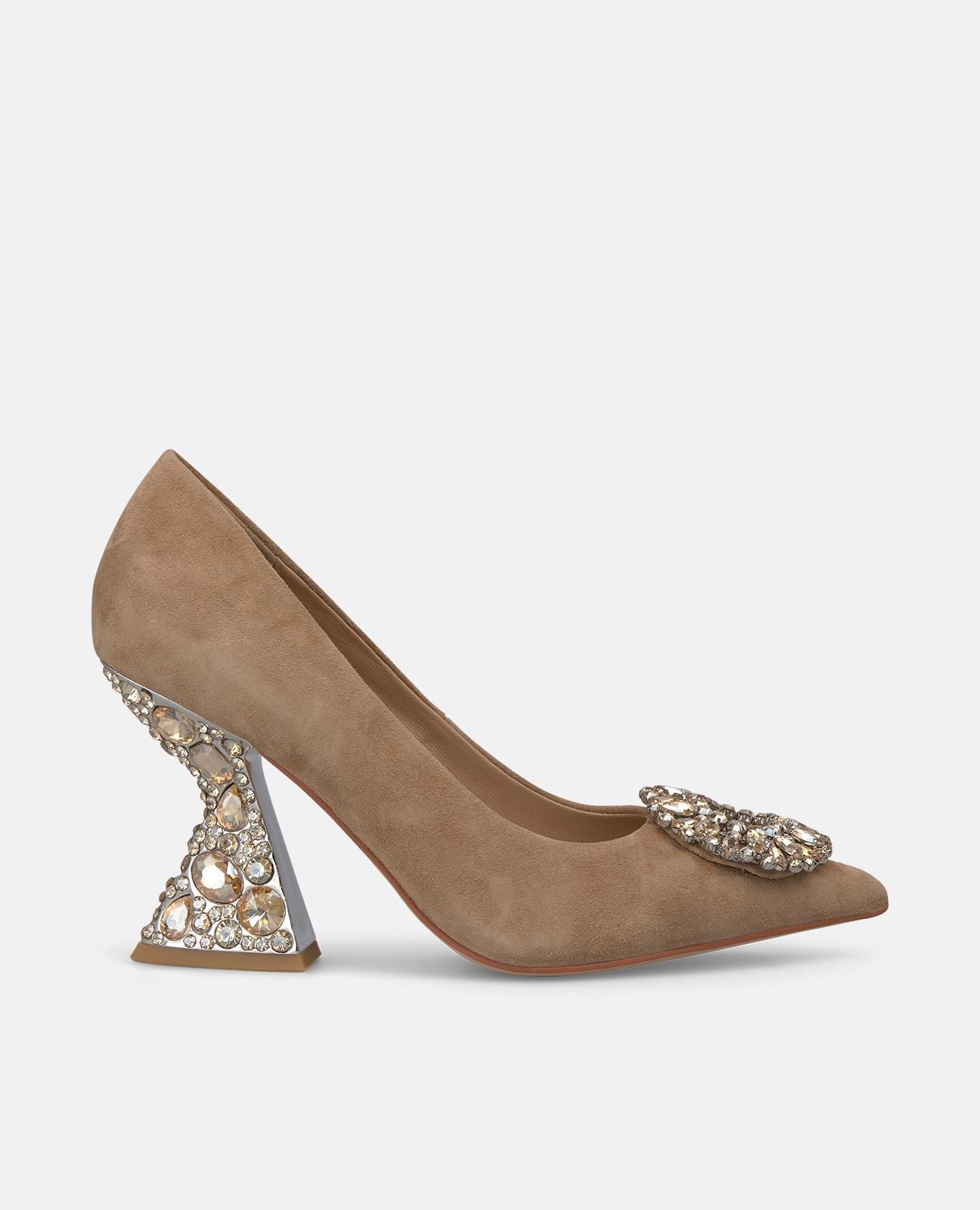 Alma en Pena - Zapatos de salón de mujer con tacón joya y broche circular en la puntera.