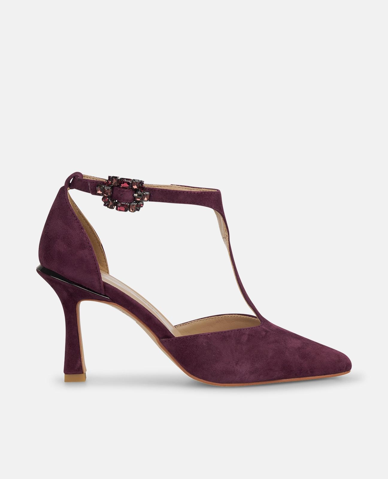 Zapatos de salón de mujer con detalles de pedrería en la hebilla y puntera afilada - Alma en Pena - Burdeos Burdeos-1