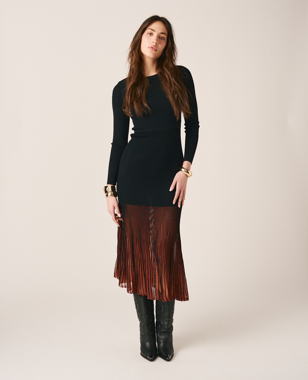 Imagen 3 de Vestido midi con falda plisada y manga larga - Negro Negro