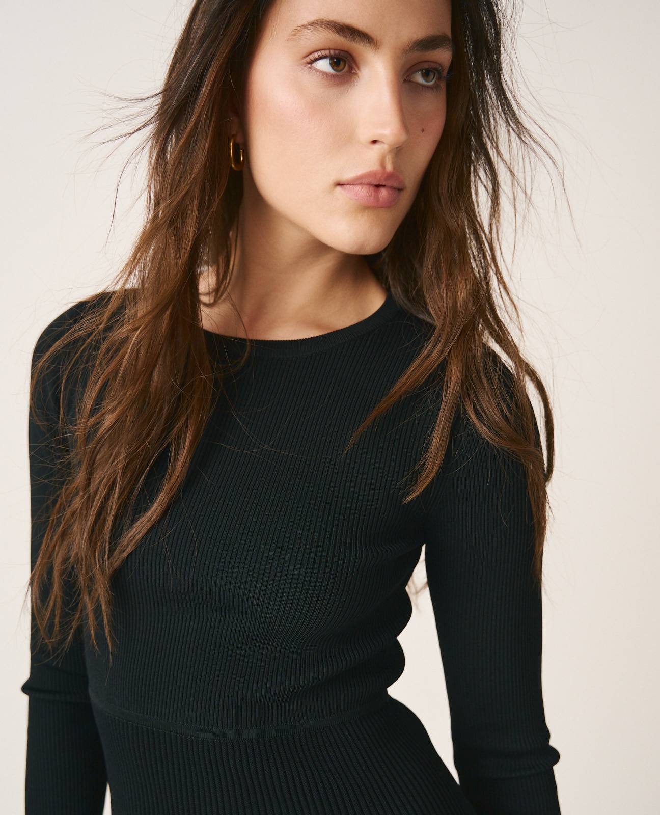 Imagen 5 de Vestido midi con falda plisada y manga larga - Negro Negro