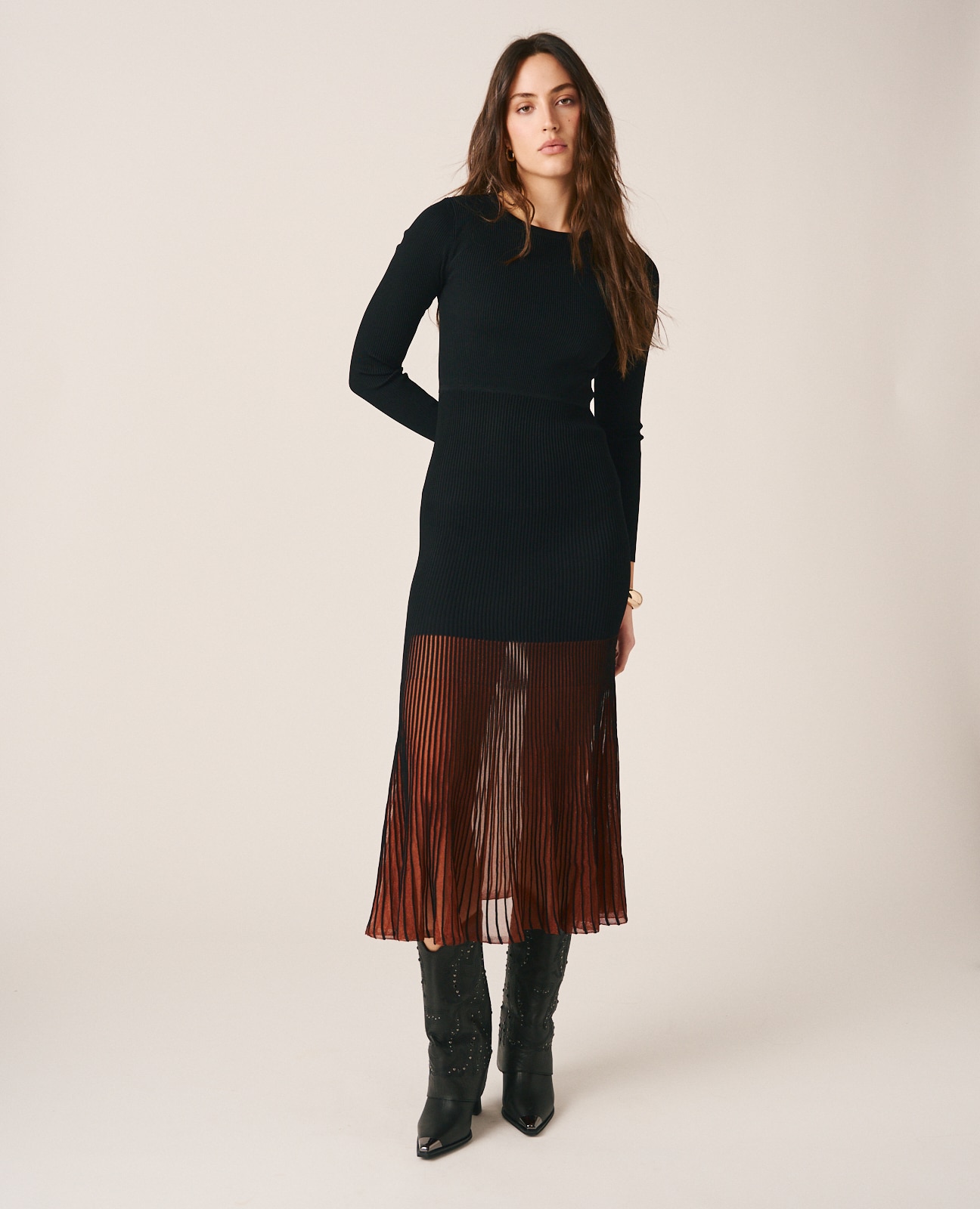 Imagen 6 de Vestido midi con falda plisada y manga larga - Negro Negro