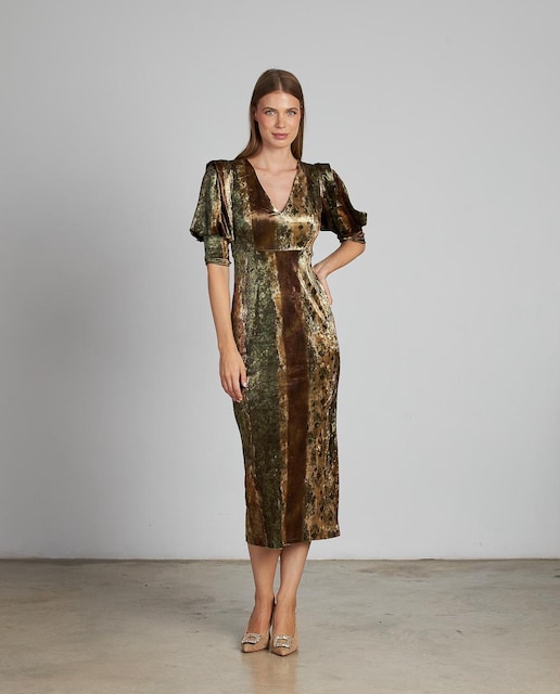 Imagen 0 de Vestido midi ajustado estampado y manga corta abullonada