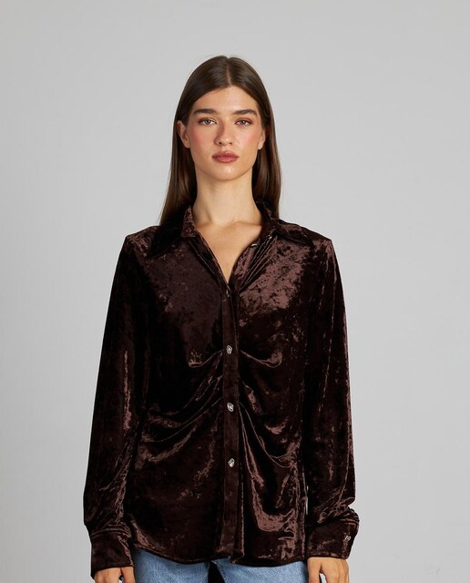 Imagen 0 de Camisa de mujer de terciopelo abotonada con drapeado y escote en pico