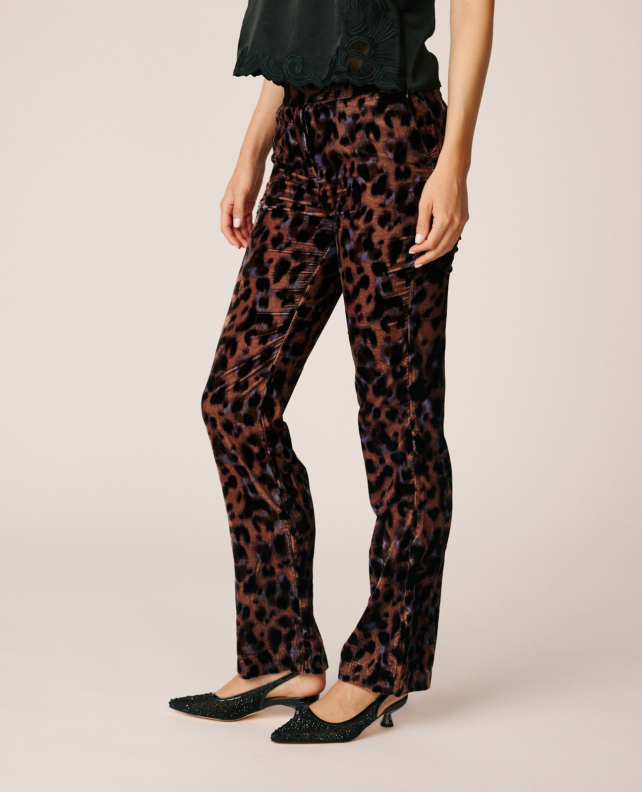 Imagen 3 de Pantalón recto de mujer animal print en terciopelo - Alma en Pena - Multicolor Multicolor