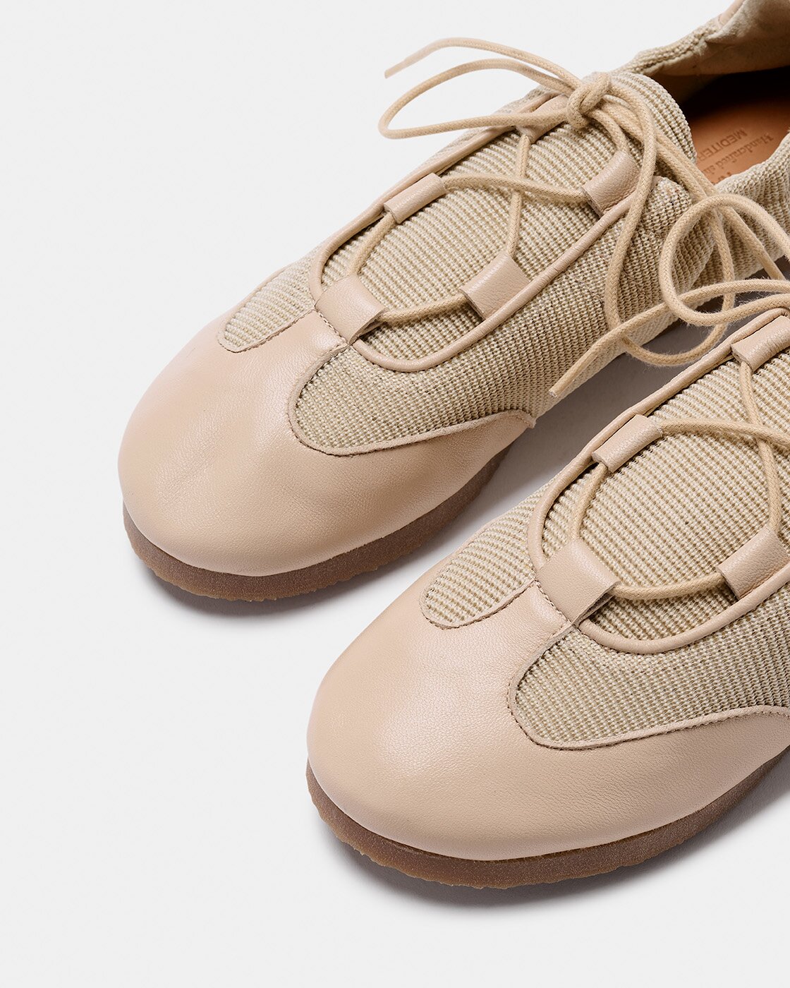 Zapatilla básicas de mujer de tejido de rejilla y piel con cordones - Naguisa - Crudo Crudo-4