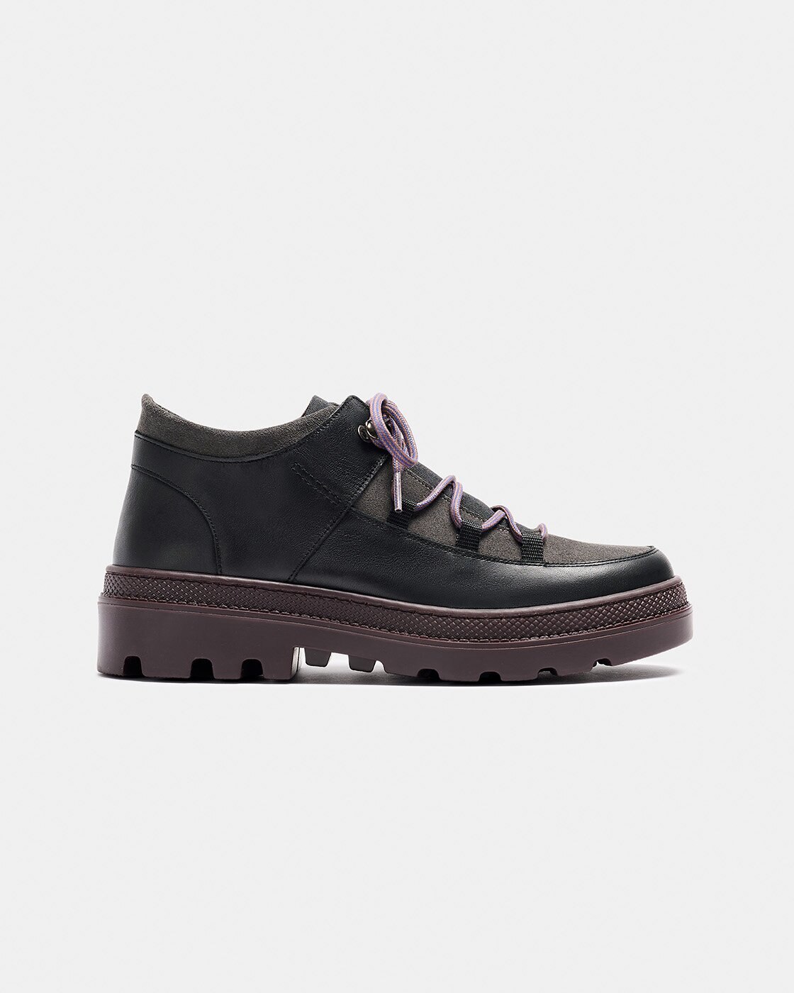 Botines con suela track inspirados en el calzado de montaña de mujer con combinación de materiales de piel, serraje y tejido con cordones y suela track - Naguisa - Negro / Gris Negro / Gris-1