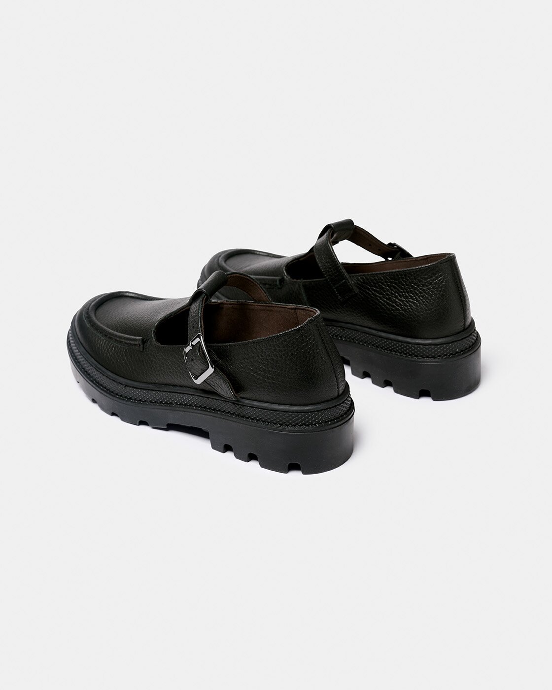 Zapato estilo mercedita de mujer de piel con hebilla y suela track - Naguisa - Negro Negro-3