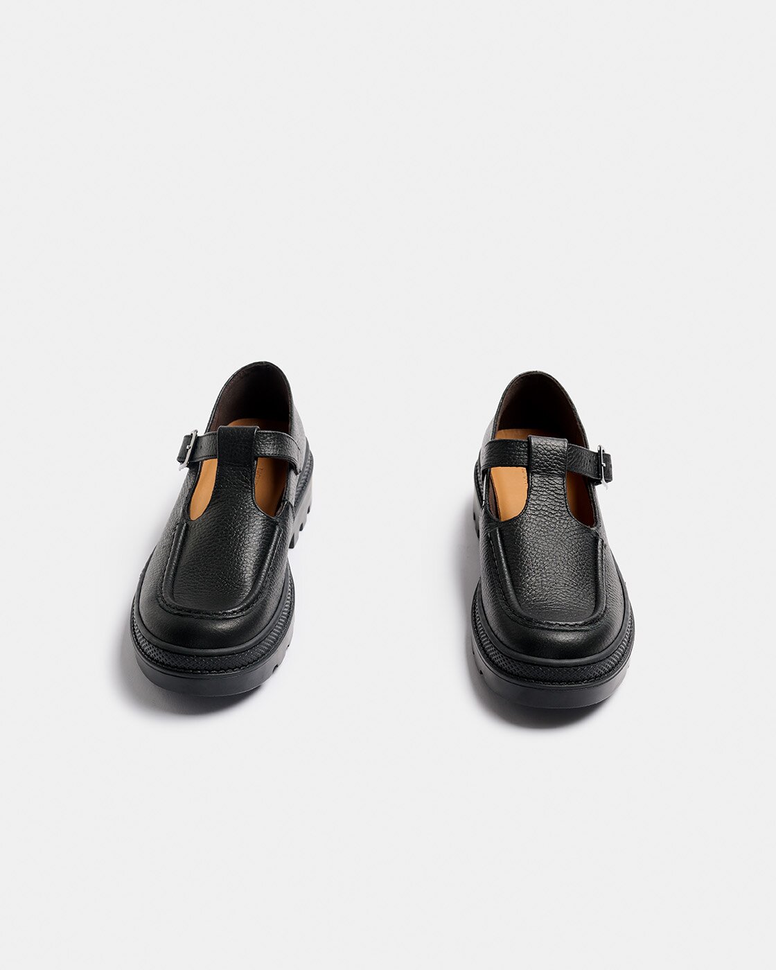 Zapato estilo mercedita de mujer de piel con hebilla y suela track - Naguisa - Negro Negro-2