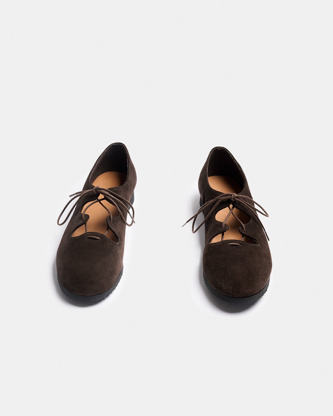 Zapato plano estilo mercedita de mujer de piel, abierto en el empeine con cordones - Naguisa - Marrón oscuro Marrón oscuro-2