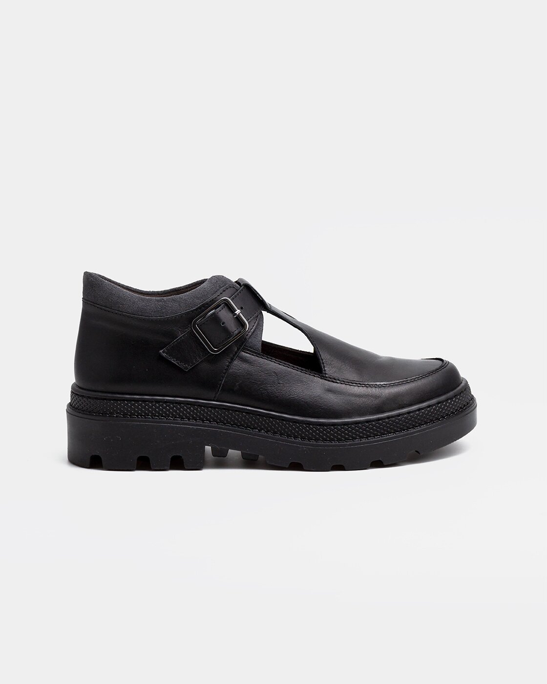 Botines con suela track de mujer con tira en tde piel y serraje con hebilla y suela track - Naguisa - Negro Negro-1