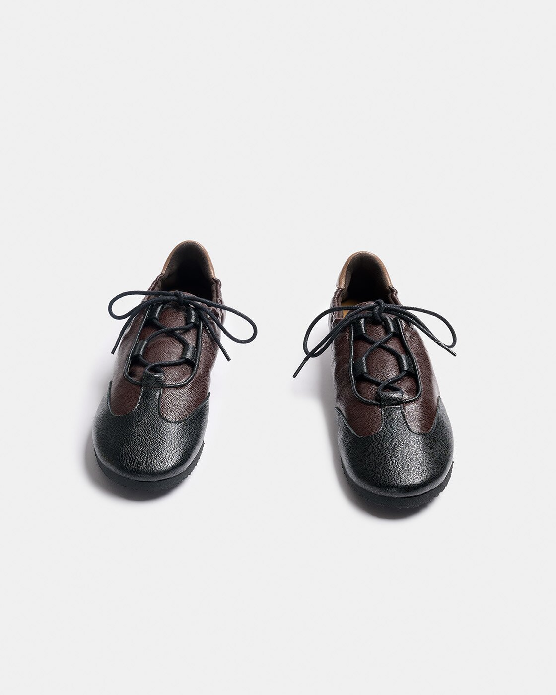Zapatilla de piel de estilo deportivo de mujer con cierre de cordones y corte fruncido - Naguisa - Marrón oscuro Marrón oscuro-2