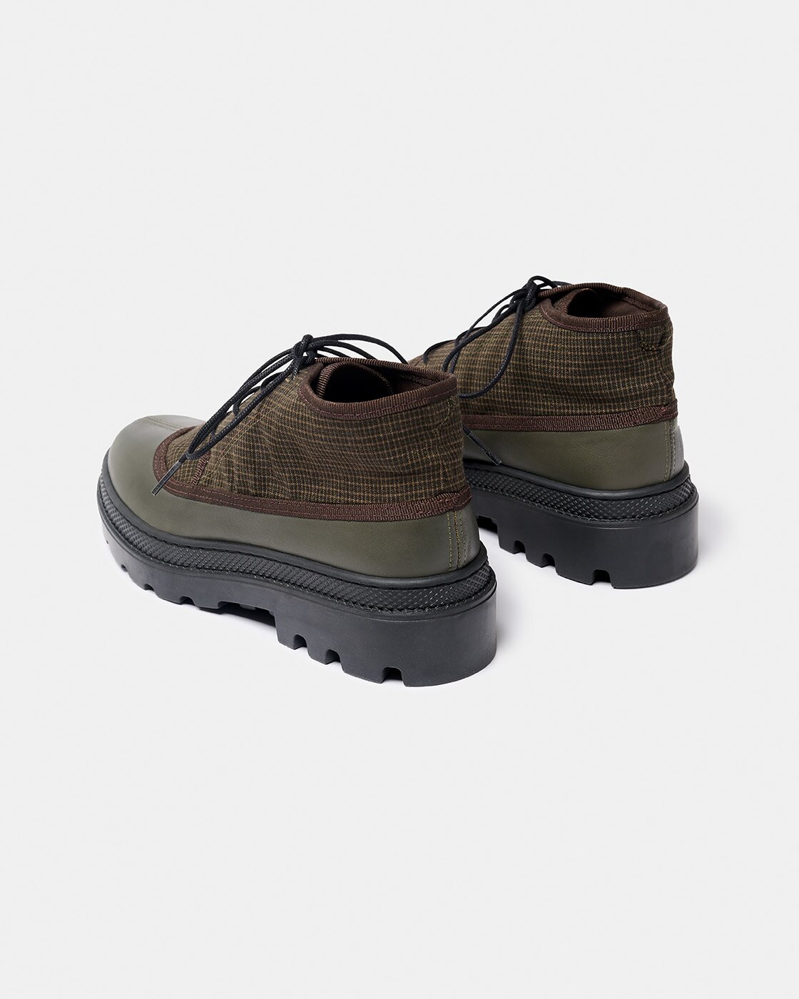 Botines con suela track de piel tipo blucher de mujer de caña baja con combinación de materiales, cierre con cordones y suela track - Naguisa - Verde Oliva Verde Oliva-4