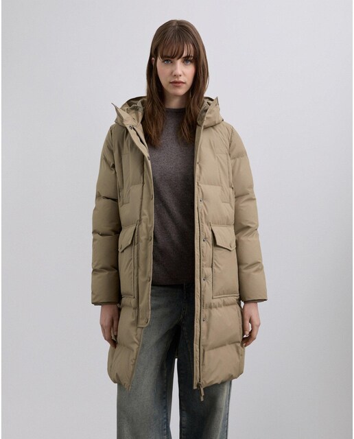 Plumífero de mujer largo con capucha