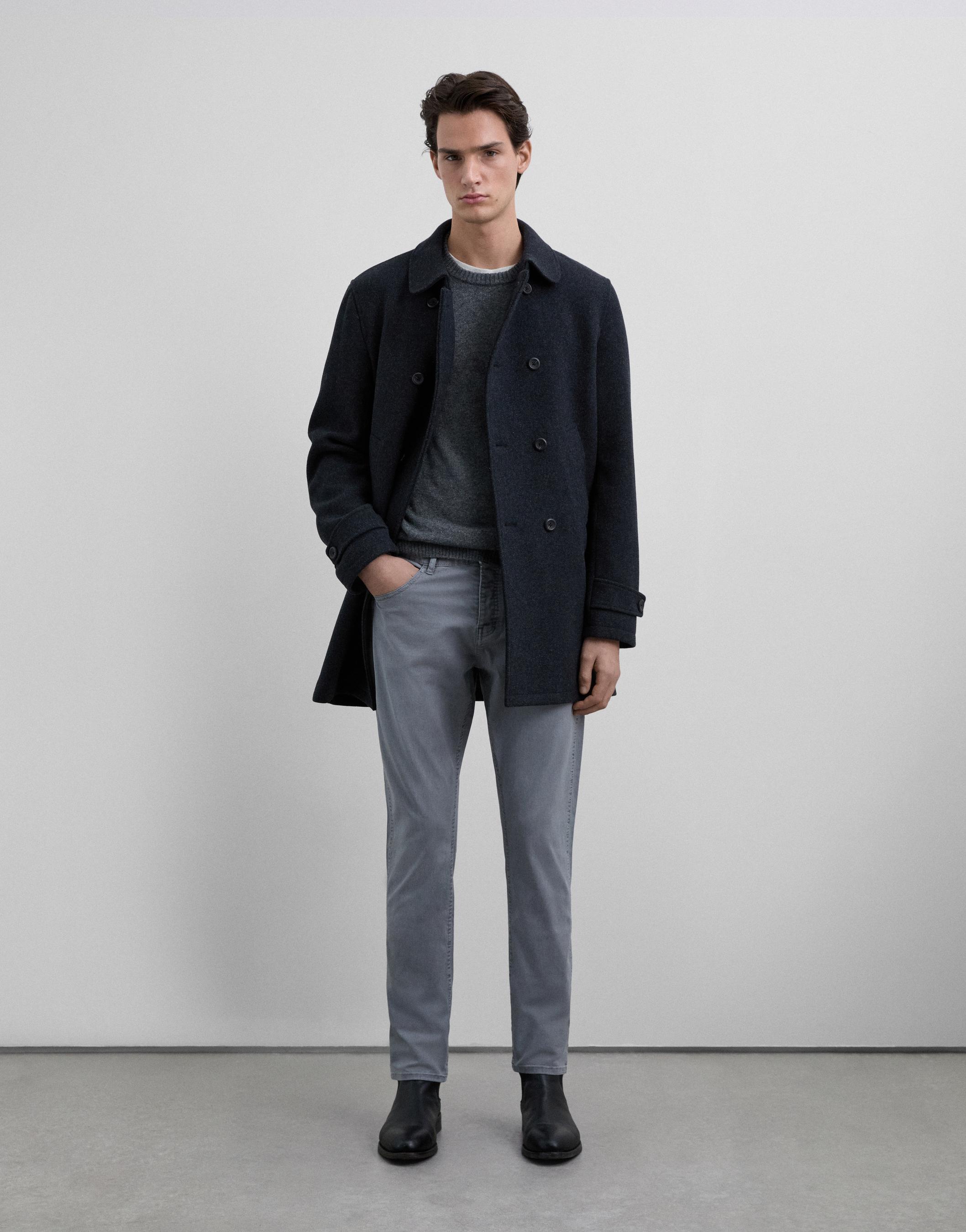 Scalpers - Pantalón chino de hombre con cierre de botón y cremallera y trabillas en cintura.