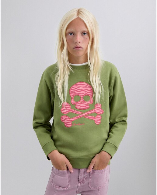 Imagen 0 de Sudadera de niña con cuello redondo y calavera estampada