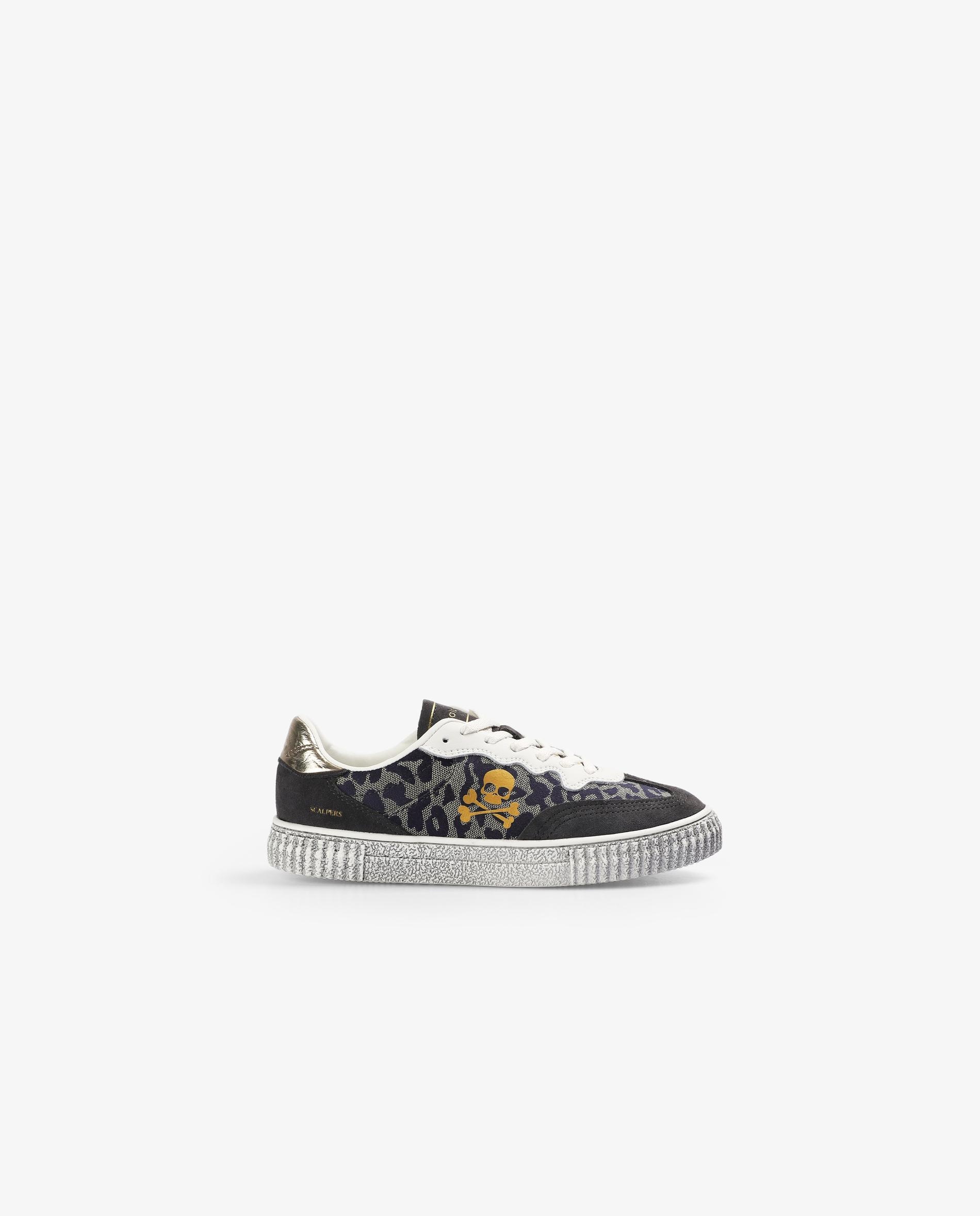 Imagen 0 de Zapatillas bajas de niña con calavera lateral a contraste y estampado animal print Multicolor