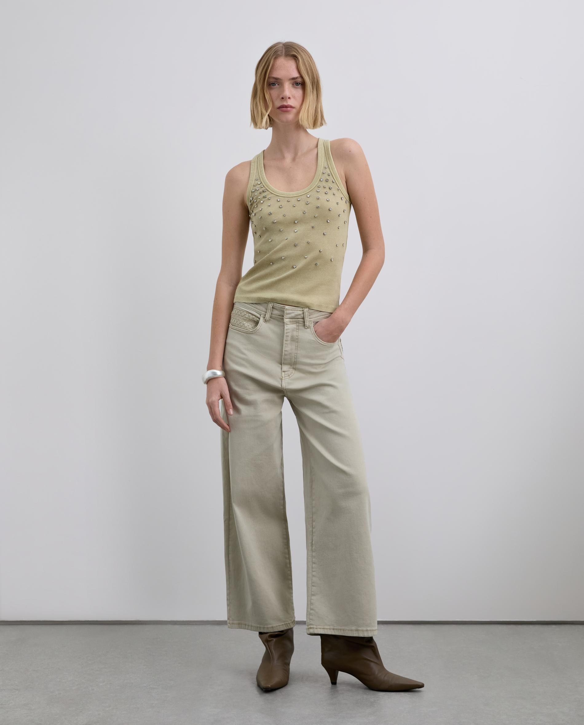 Scalpers - Vaquero ancho de mujer culotte con detalles bordados.