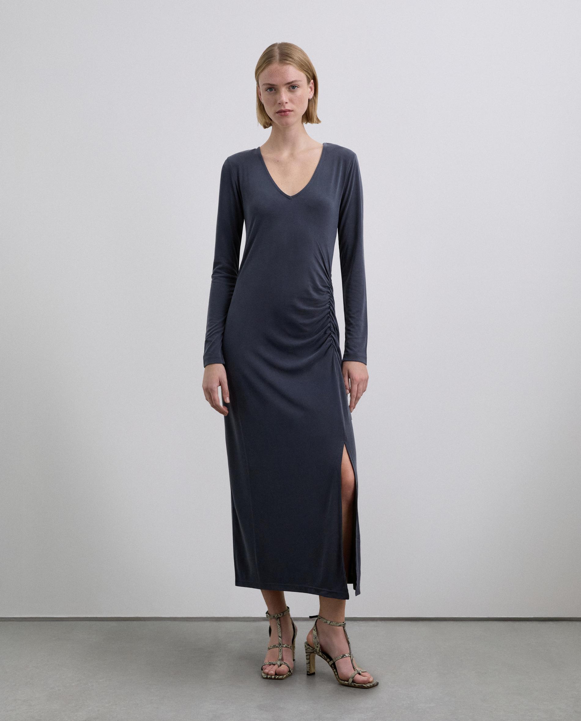Scalpers - Vestido midi elástico con frunce lateral.