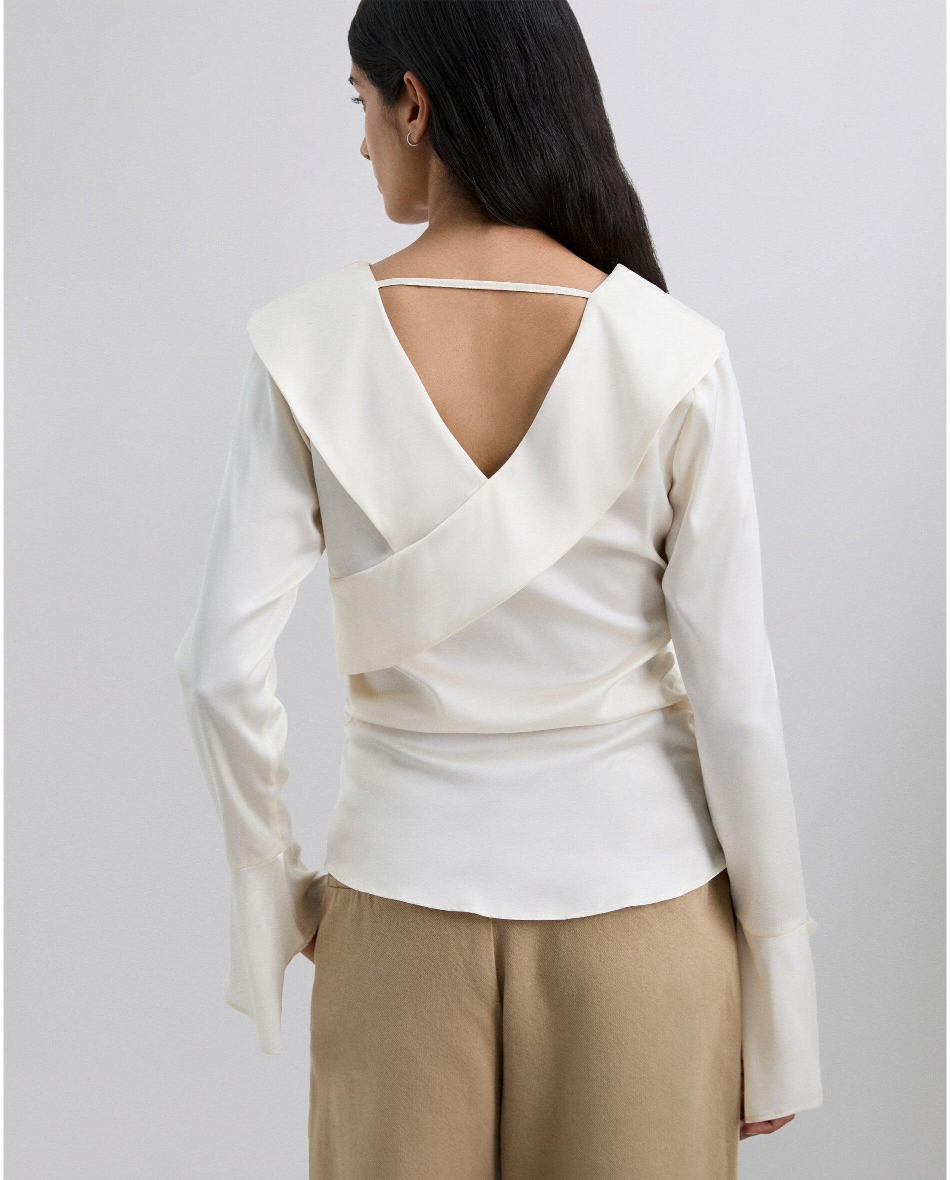 Blusa de mujer con escote en pico y solapa cruzada - Scalpers - Crudo Crudo-3