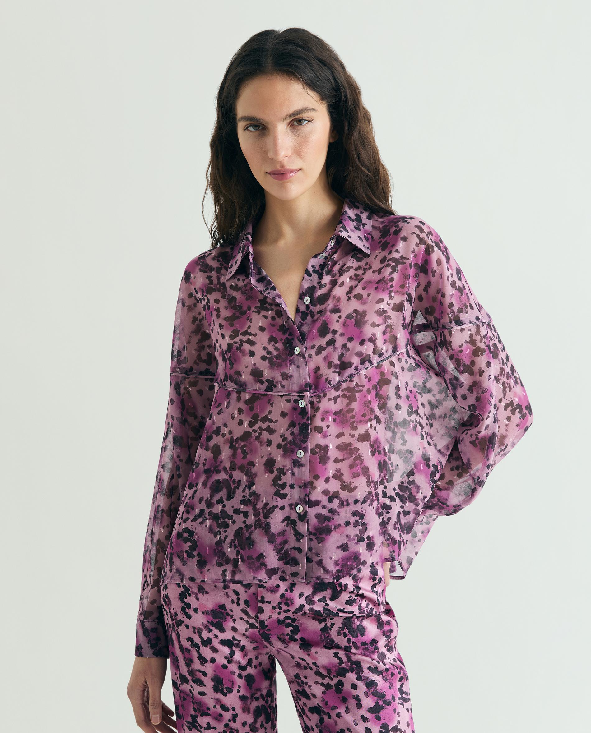 Scalpers - Camisa de mujer animal print en tejido fluido.