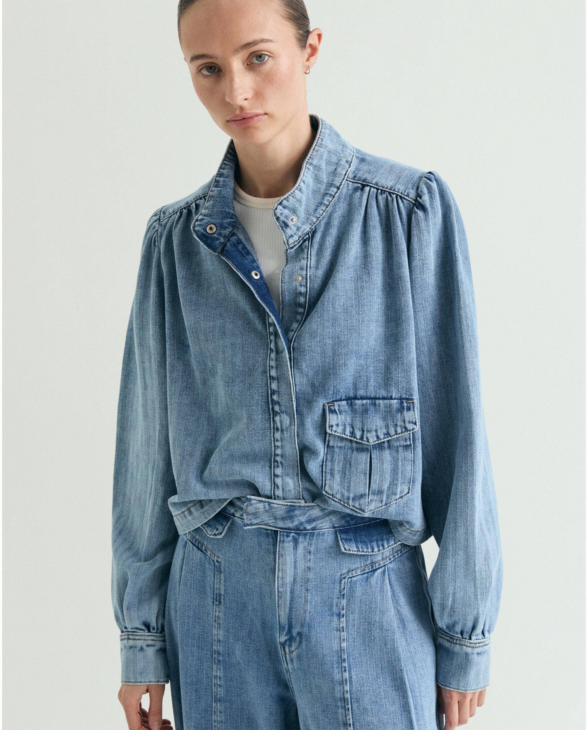 Scalpers - Chaqueta de mujer denim con cuello mao y mangas abullonadas.