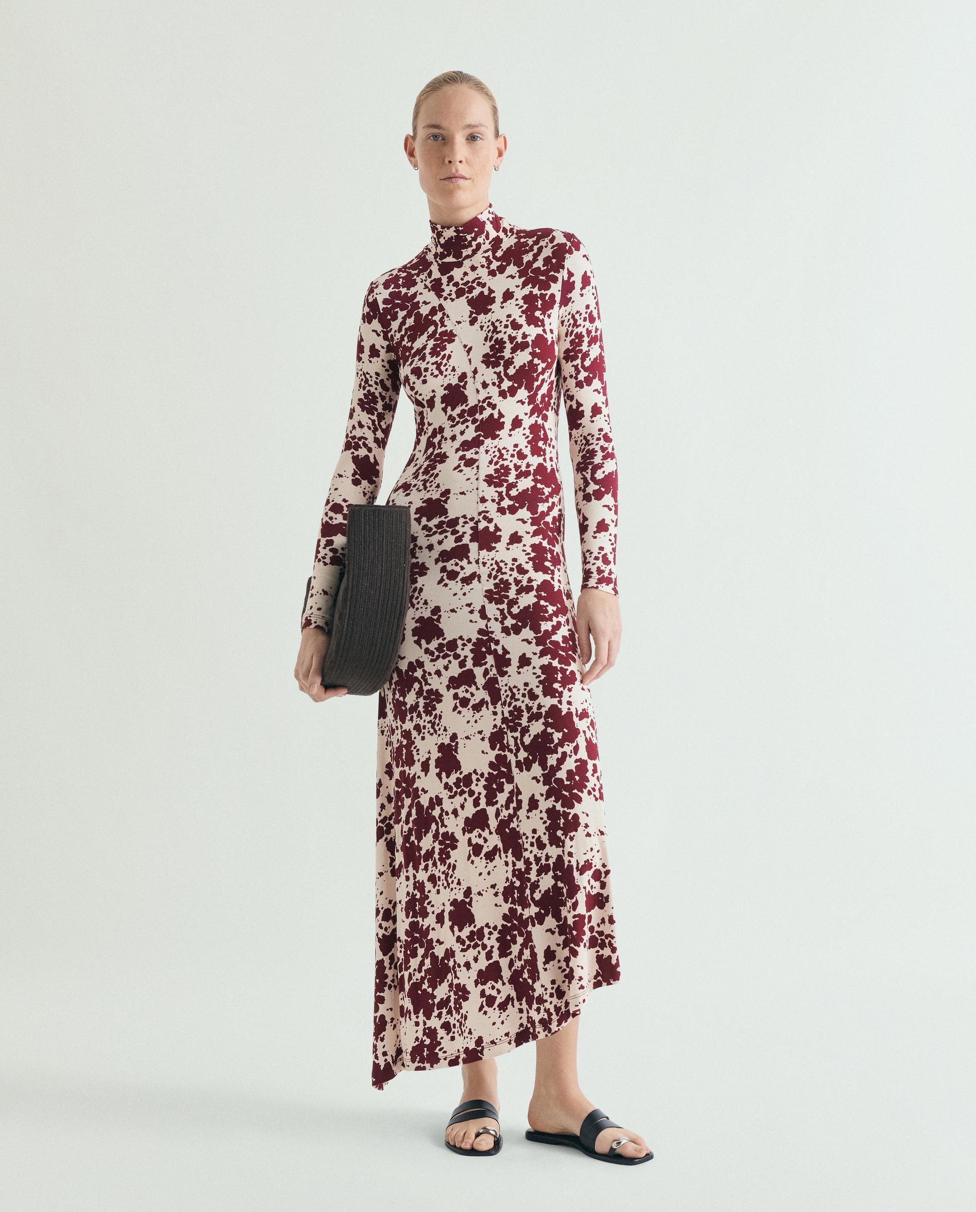 Vestido largo estampado con cuello alto