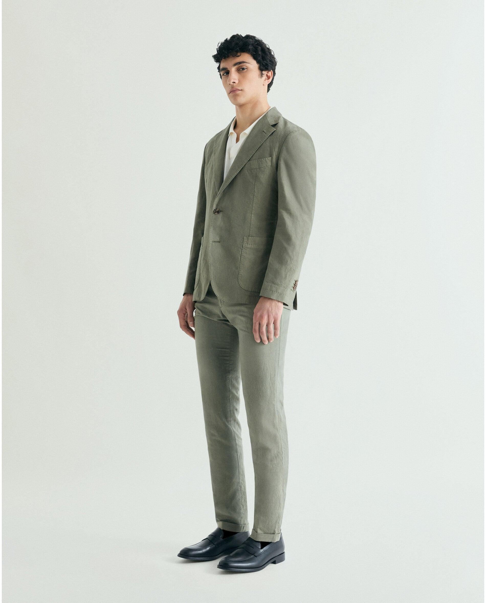 Imagen 0 de Pantalón de traje de hombre regular fit con trabillas Kaki
