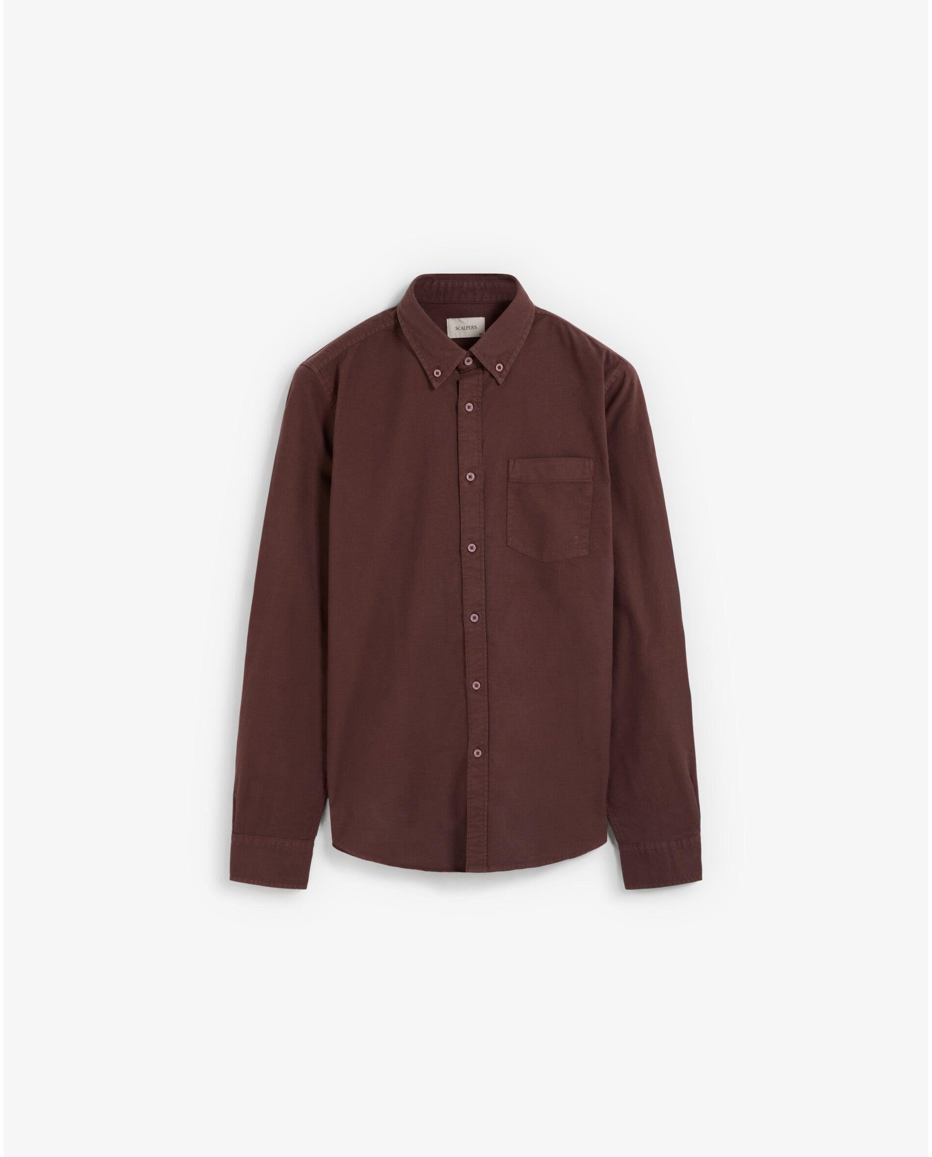 Imagen 0 de Camisa de hombre regular fit con bolsillo en el pecho Burdeos