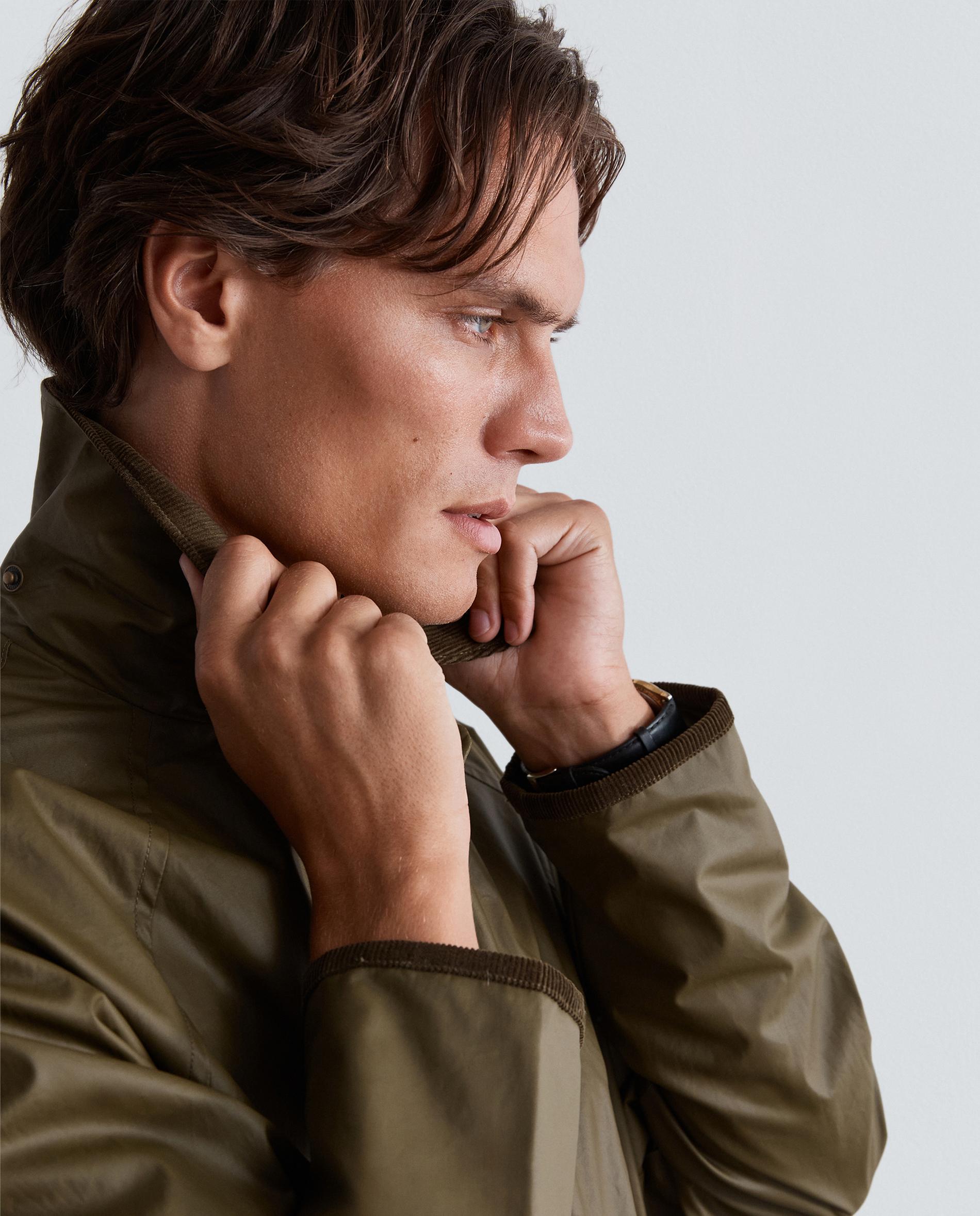Chaqueta de hombre con acabado resinado y detalles en piel - Scalpers - Verde militar Verde militar-7