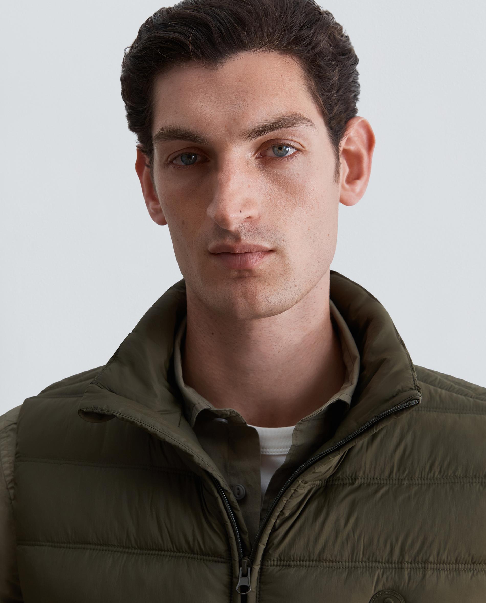Imagen 5 de Chaleco de abrigo de hombre slim fit con cremallera - Scalpers - Verde militar Verde militar