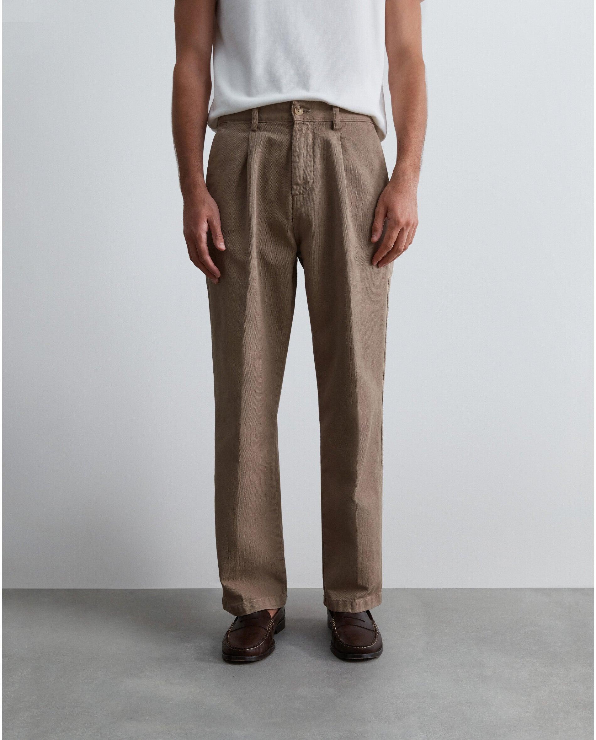 Imagen 2 de Chino de hombre loose fit con pinzas - Scalpers - Topo Topo