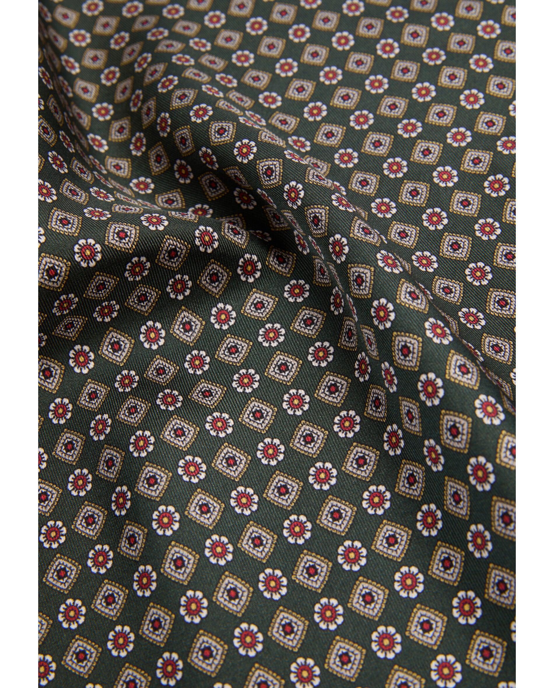 Imagen 2 de Pañuelo confeccionado en 100% seda con microestampado floral geométrico. - Scalpers - Verde Verde