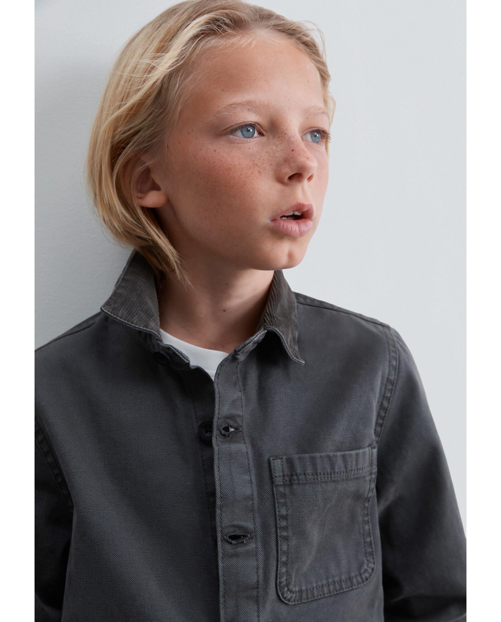 Chaqueta de niño ligera con cuello camisero y bolsillo en el pecho - Scalpers - Antracita Antracita-4