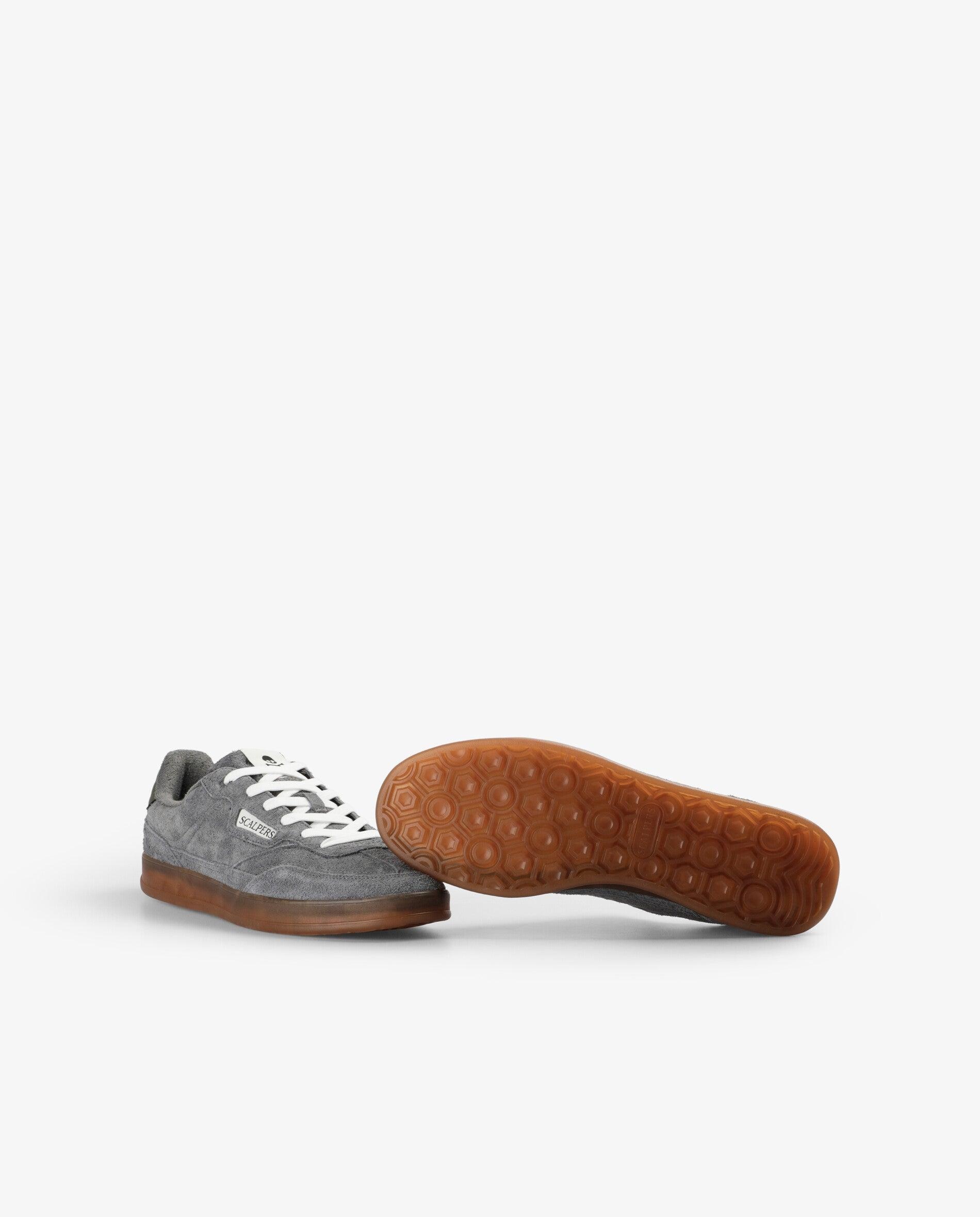 Zapatillas retro de hombre de ante con talón a contraste - Scalpers - Gris Gris-4