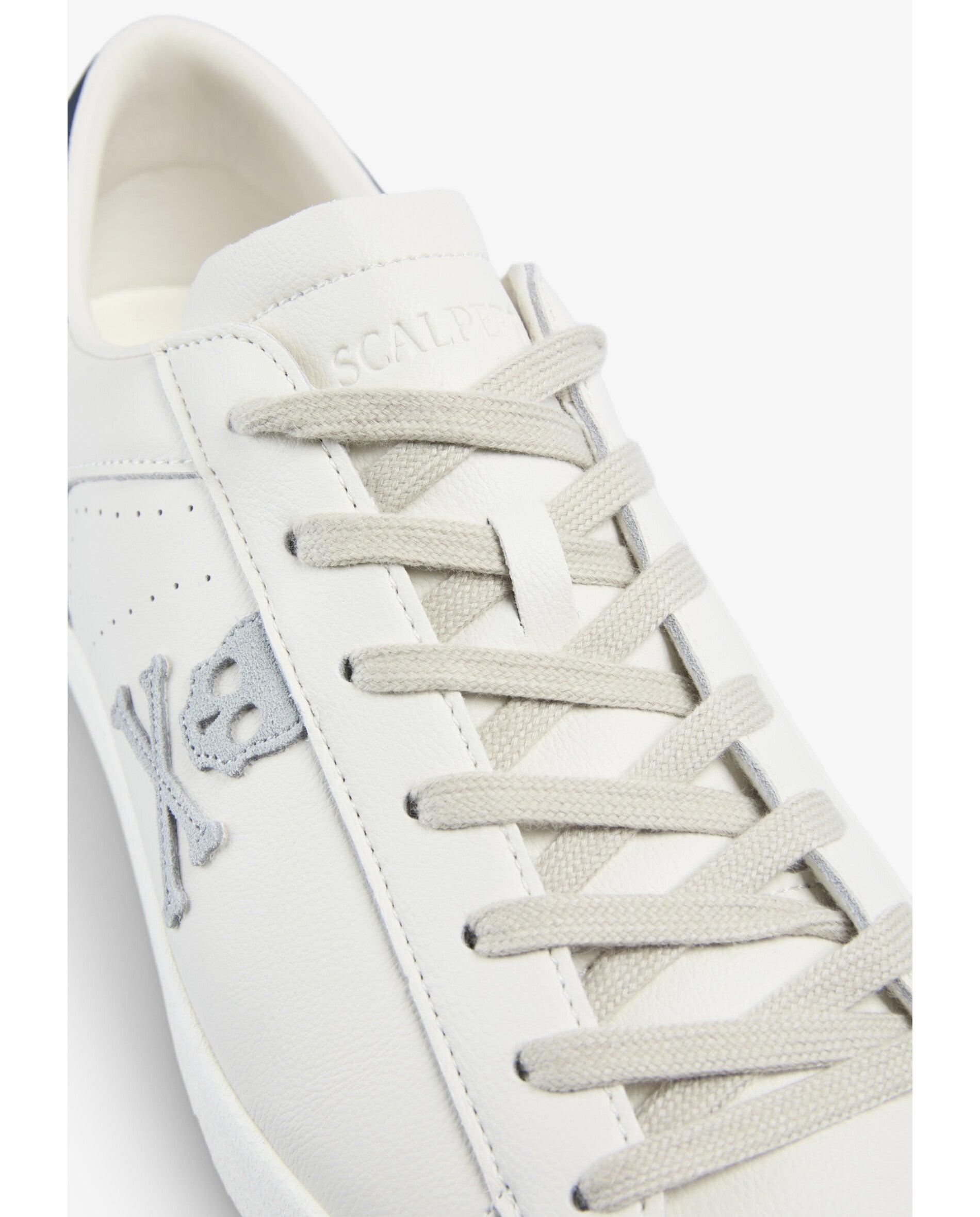 Zapatillas de vestir de hombre en piel con detalle a contraste en el talón - Scalpers - Azul/Blanco Azul/Blanco-6