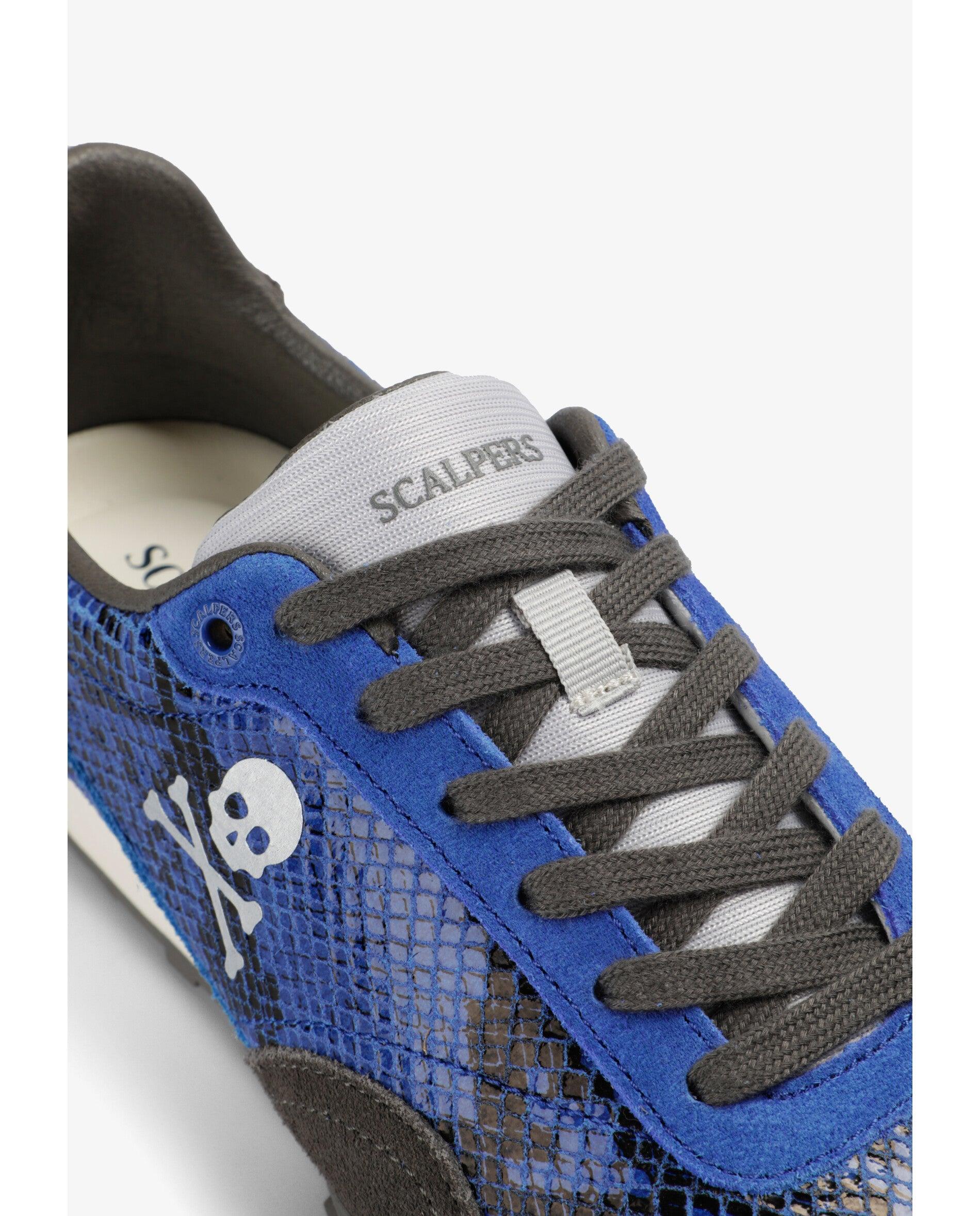 Zapatillas retro de mujer con acabado efecto piel de serpiente - Scalpers - Azulón Azulón-6