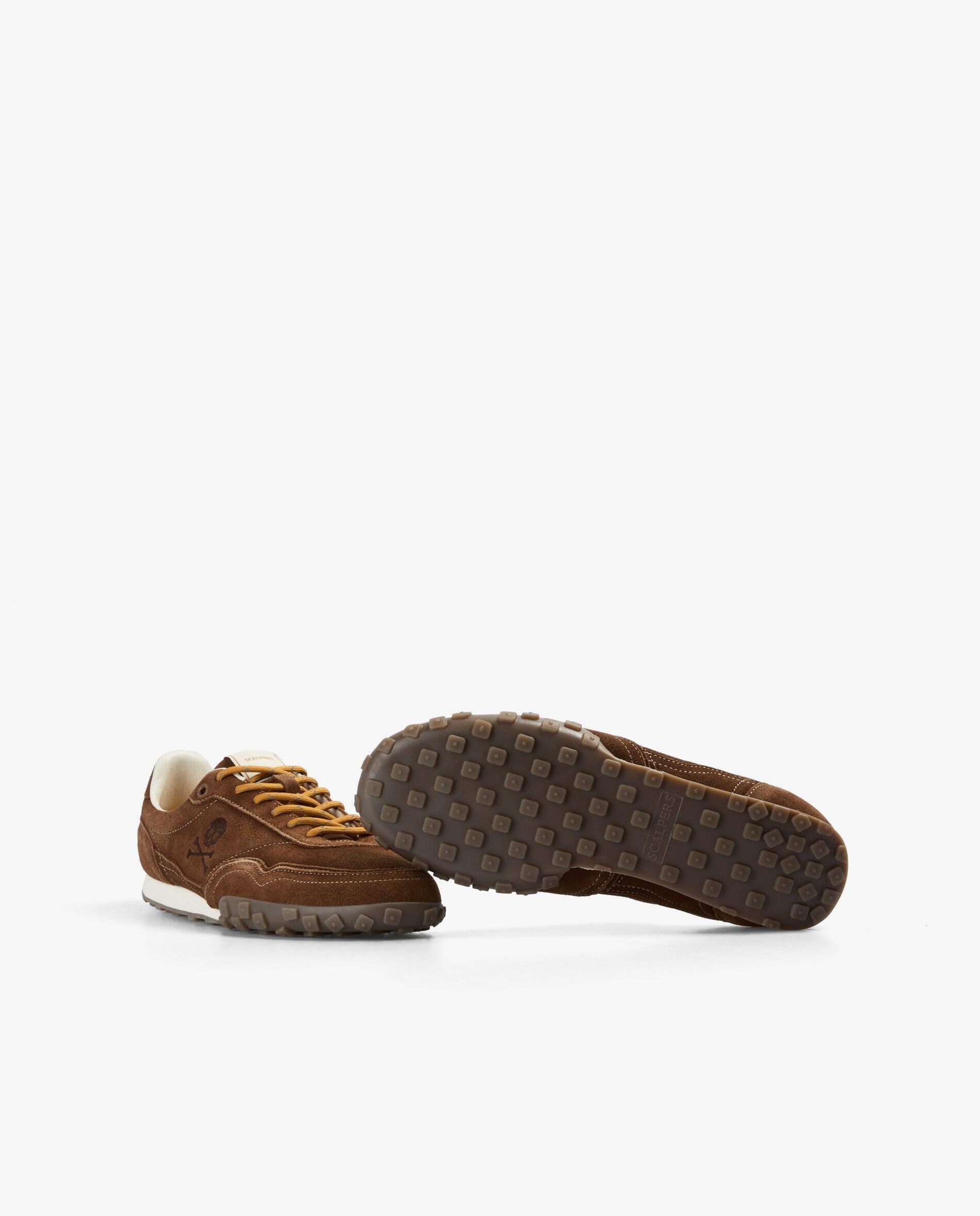 Zapatillas retro de mujer de ante con suela en relieve - Scalpers - Marrón Marrón-4