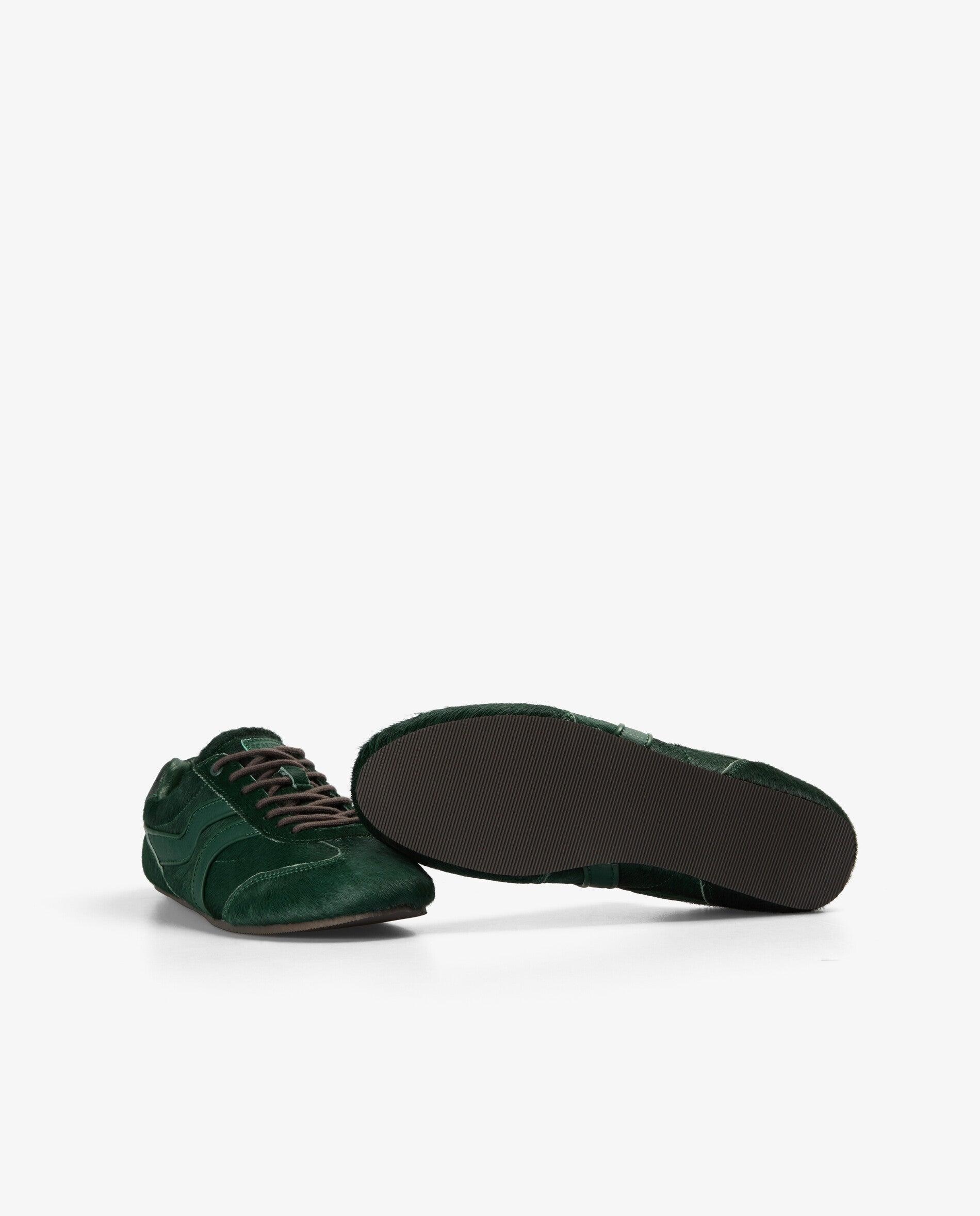 Zapatillas retro de mujer con textura de pelo y suela plana - Scalpers - Verde Verde-4