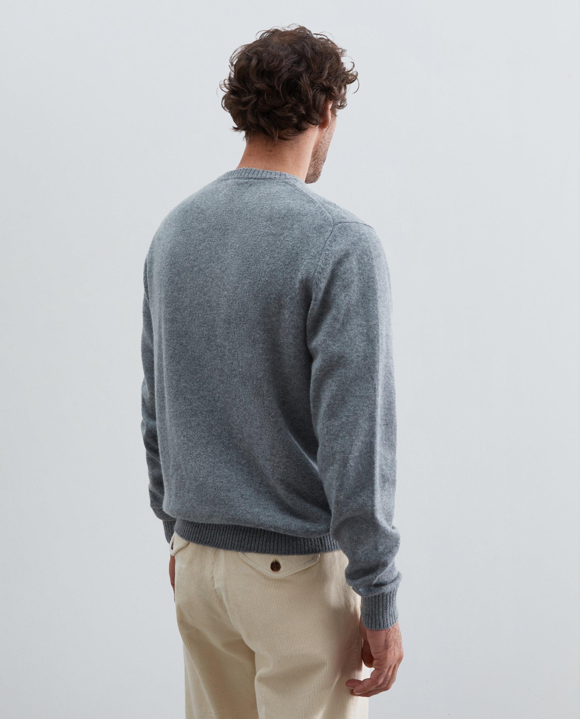 Imagen 2 de Jersey de hombre con cuello redondo y calavera bordada en el pecho - Scalpers - Gris Gris