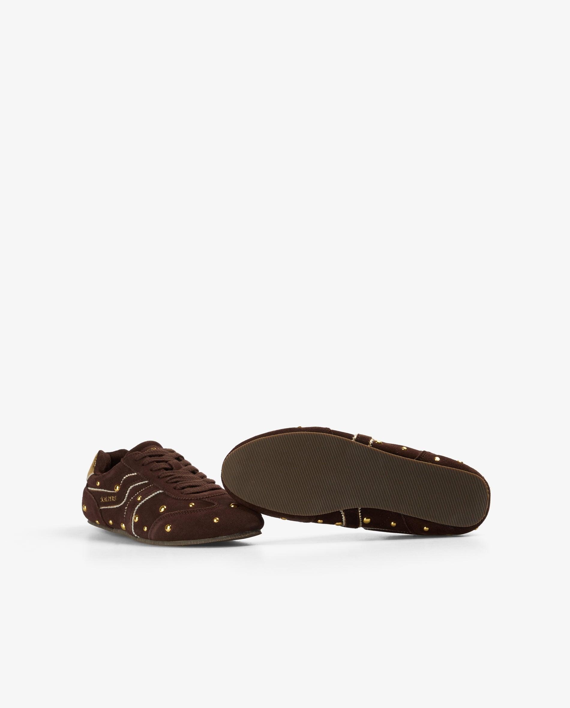 Imagen 4 de Zapatillas retro de mujer de piel con studs decorativos - Scalpers - Marrón Marrón