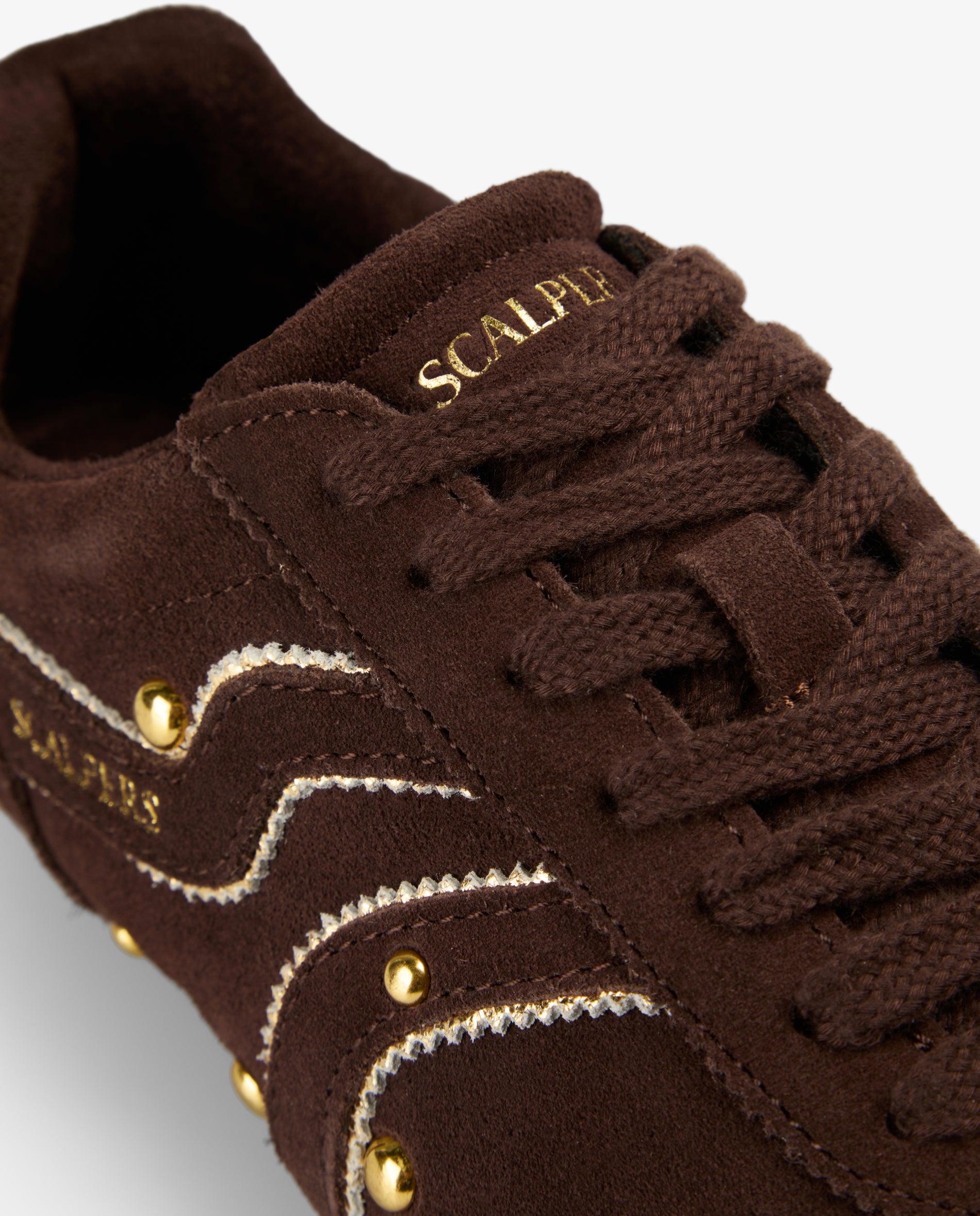 Imagen 6 de Zapatillas retro de mujer de piel con studs decorativos - Scalpers - Marrón Marrón